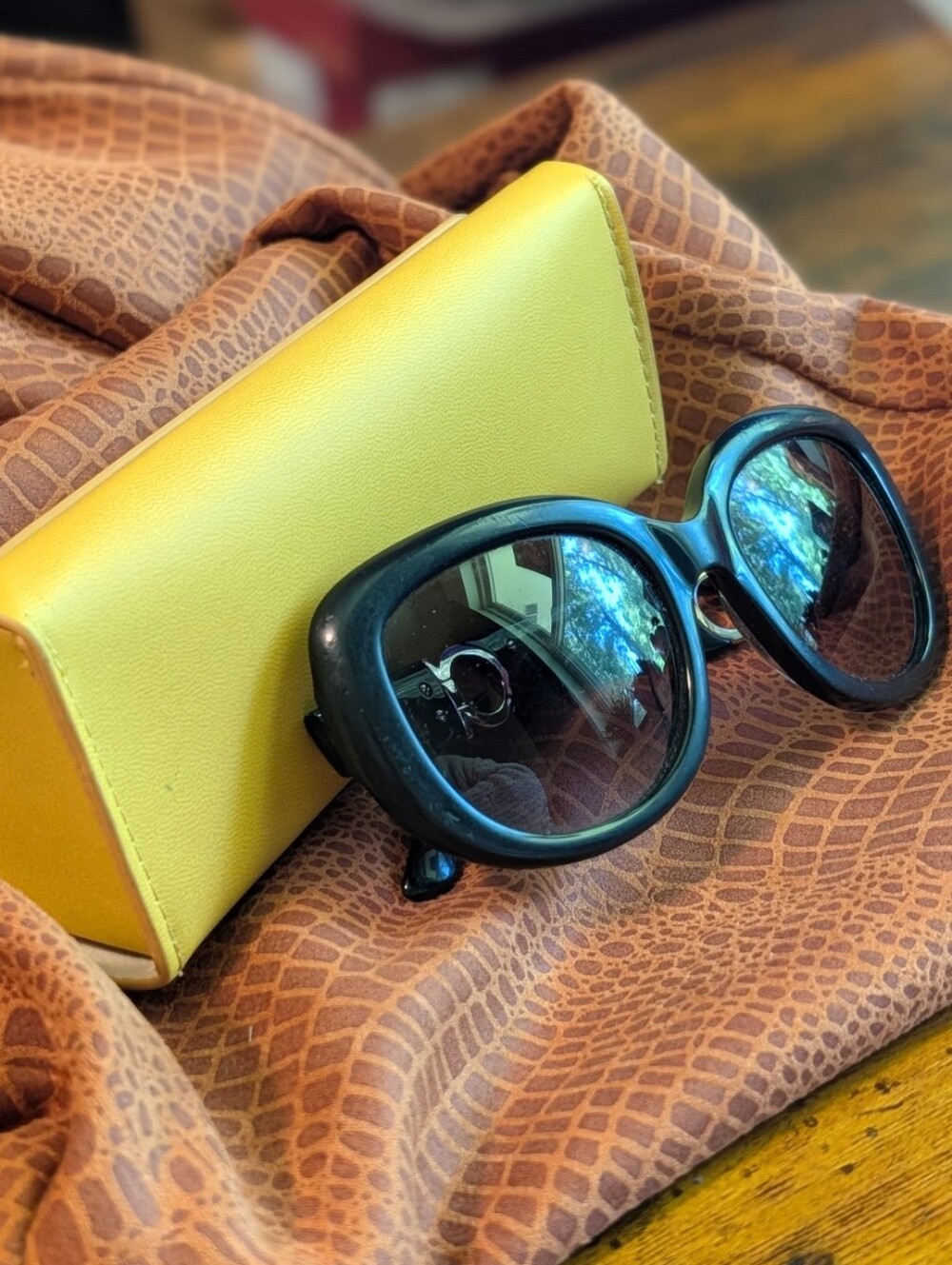 Salvatore Ferragamo SF727S Black Gold Gancini Oversized Sunglasses Italy Shades